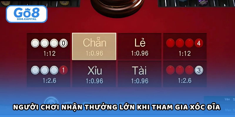 Người chơi nhận thưởng lớn khi tham gia xóc đĩa 